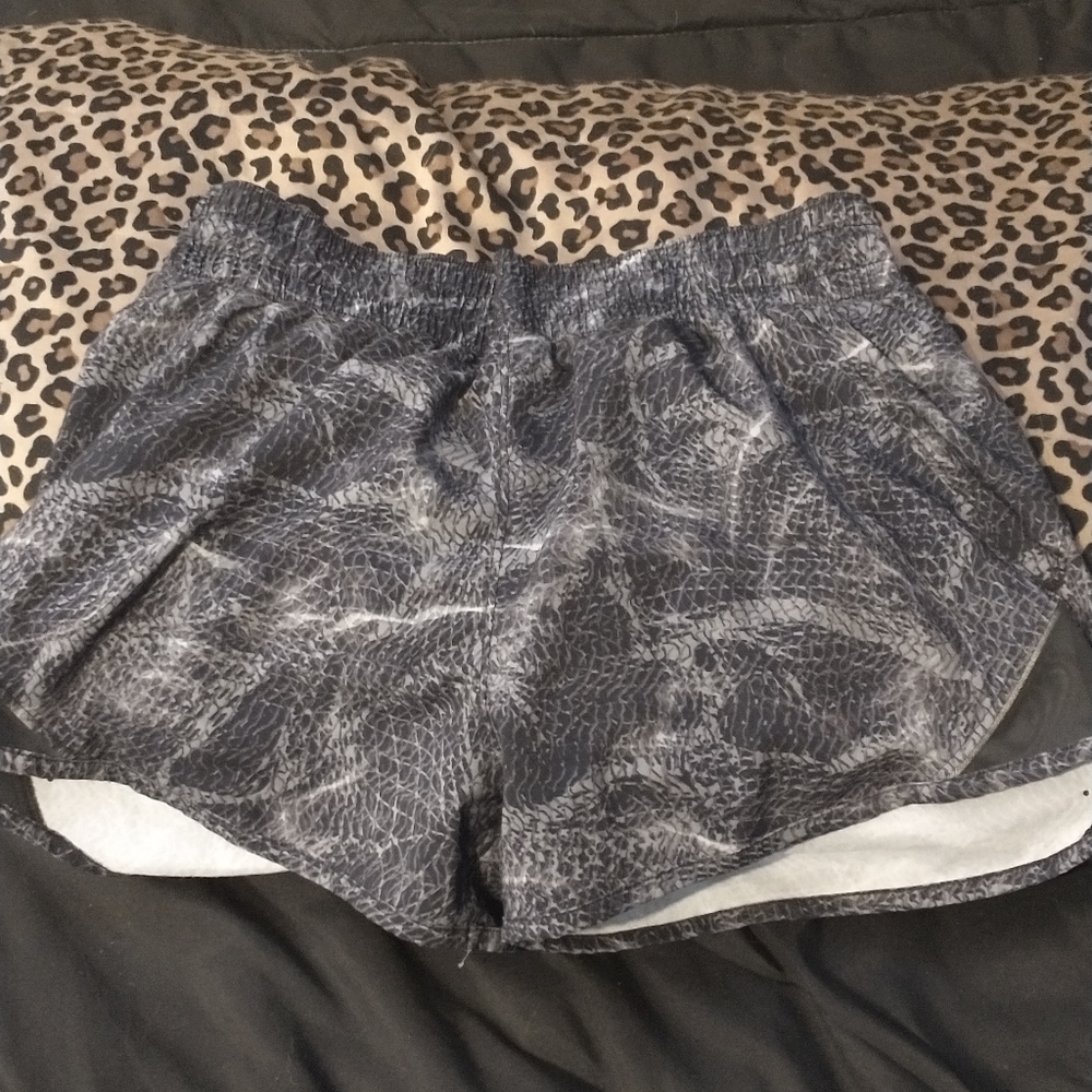 Woman's shorts